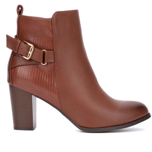 NWT Andra Bootie - Picture 4 of 9